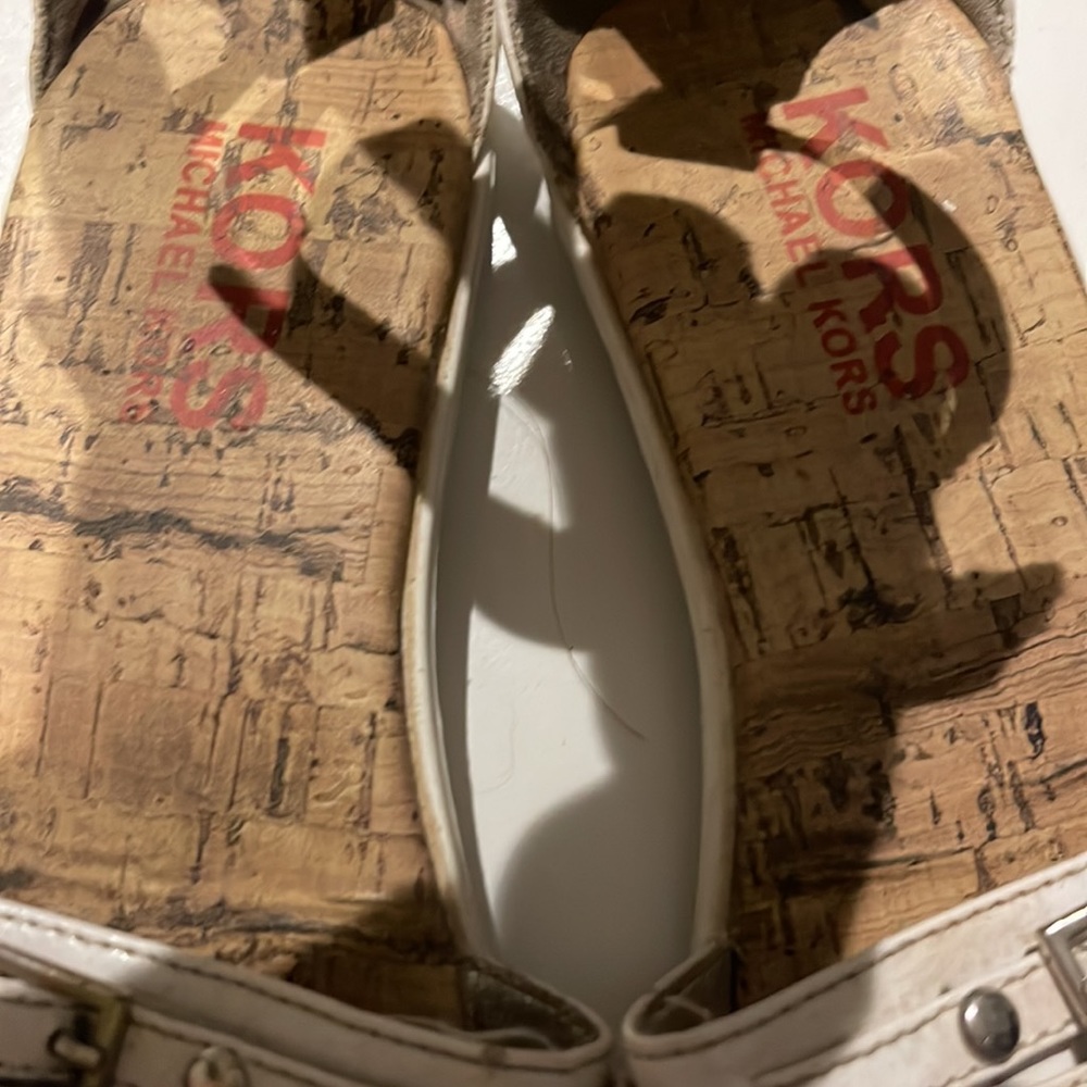 3for $10 Kids sandals - Picture 2 of 5